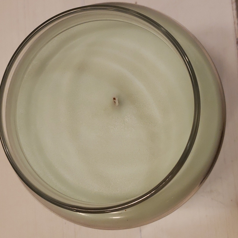 Tried and True Fragrance Co. Sunwashed Cotton Candle - Picture 3 of 4
